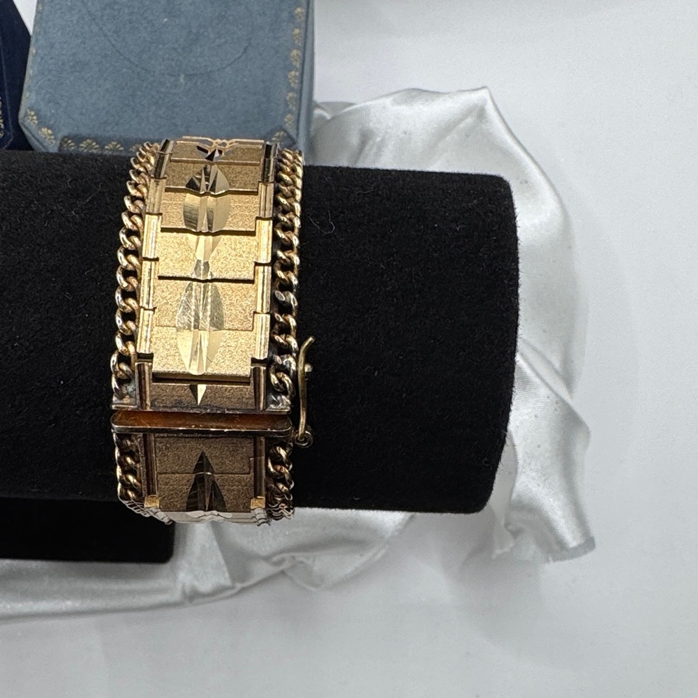 Vintage 18K gold plated etched bracelet 8” - Picture 7 of 14
